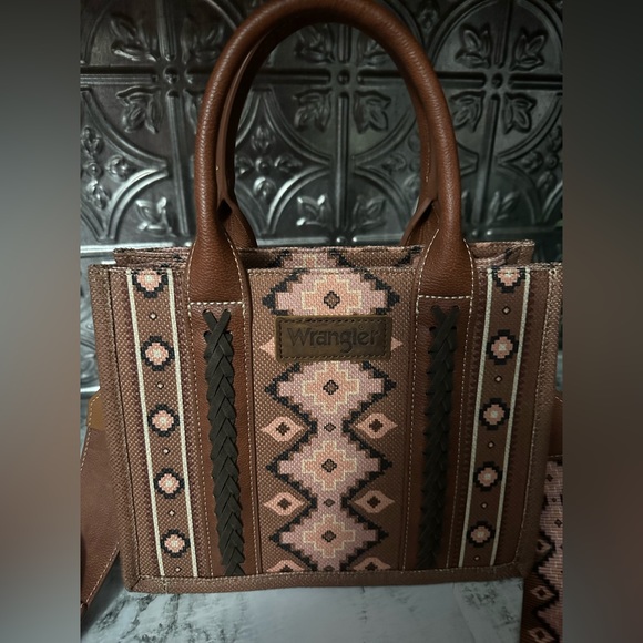 Brand new Wrangler Purse - Picture 2 of 5